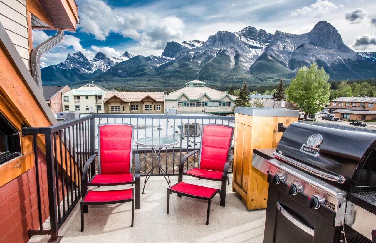 The Lookout - Top Floor Corner Unit With Stunning Views Villa Canmore Kültér fotó